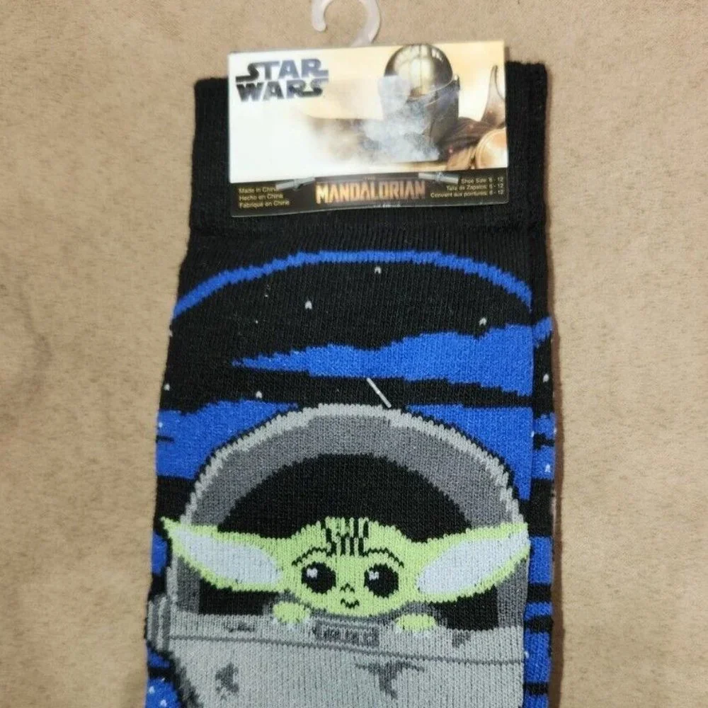 NEW Disney Star Wars Mandalorian 2 Pack The Child Crews Socks Men's Size 6-12 - Picture 1 of 6